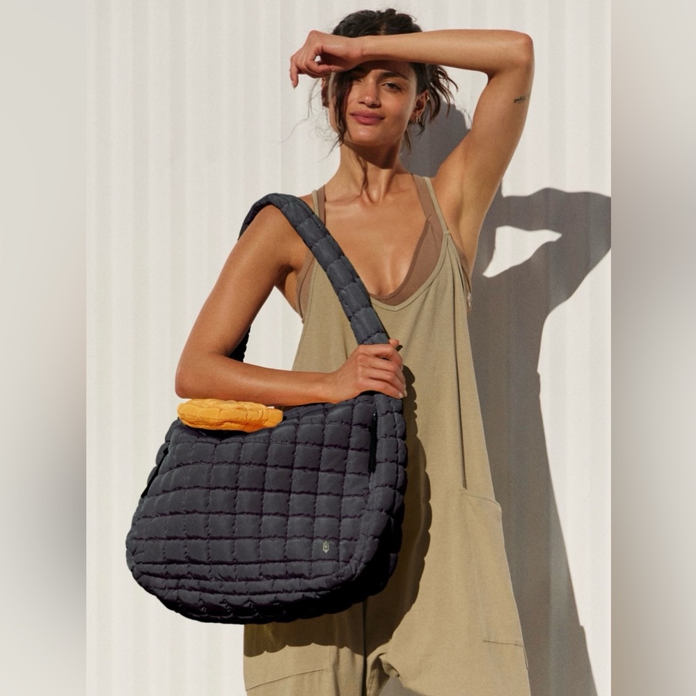 NWT FIRM PRICE!!! FP MOVEMENT BY FREE PEOPLE QUILTED CARRYALL BAG